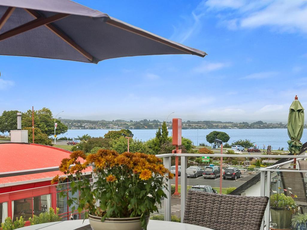Relax On Roberts - Taupo Holiday Home Exterior foto
